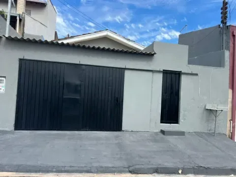 Casa 2 dormitórios para Venda em Presidente Prudente, BRASIL NOVO, 2 dormitórios, 1 banheiro, 2 vagas