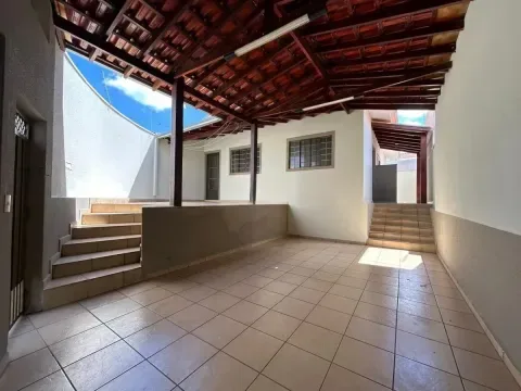 Casa 3 dormitórios para Venda em Presidente Prudente, Jardim Maracanã, 3 dormitórios, 1 suíte, 2 banheiros, 2 vagas