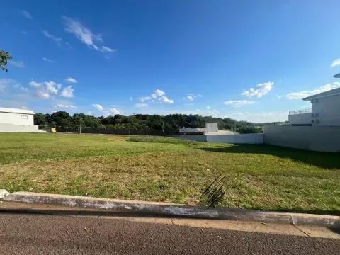 Terreno em Condomínio para Venda em Presidente Prudente, Jardim Everest