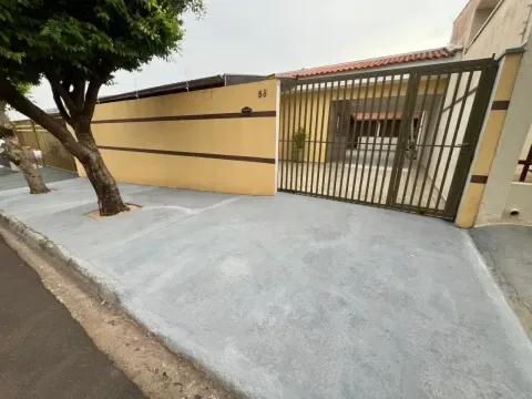 Casa 4 dormitórios ou + para Venda em Presidente Prudente, SERVANTES, 4 dormitórios, 1 suíte, 3 banheiros, 6 vagas