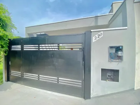 Casa 3 dormitórios para Venda em Presidente Prudente, Jardim Aquinopolis, 3 dormitórios, 1 suíte, 2 banheiros, 2 vagas