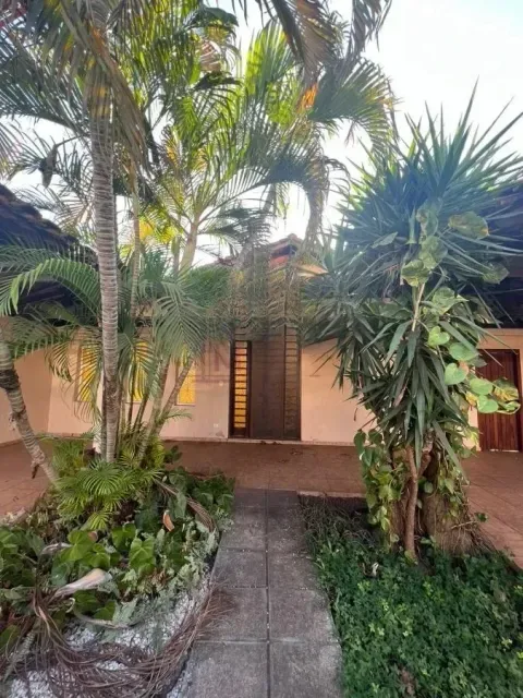 Casa 3 dormitórios para Venda em Presidente Prudente, Jardim Aviação, 3 dormitórios, 2 suítes, 4 banheiros, 4 vagas