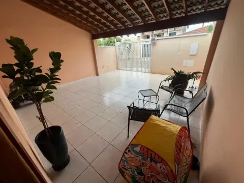 Casa 2 dormitórios para Venda em Presidente Prudente, SHIRAIWA, 2 dormitórios, 1 banheiro, 2 vagas