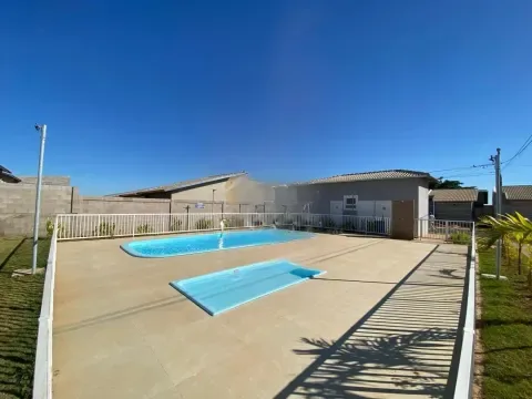 Conforto e Segurança: Casa em Condomínio Eco Ville!
