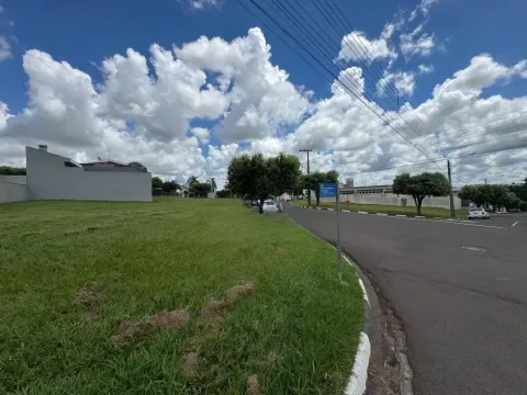 Terreno de Esquina no Portinari I: Oportunidade Única!