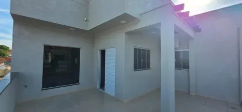 Luxuosa Casa com 4 Suítes e Piscina em Presidente Prudente!