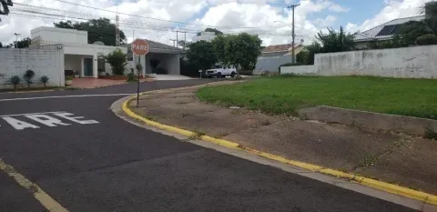 Terreno em Condomínio: Oportunidade Imperdível em Porto Seguro!