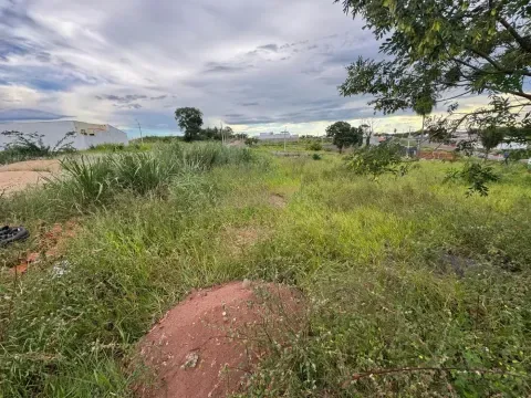Terreno Imperdível no Jardim Aeroporto - R$ 80.000!